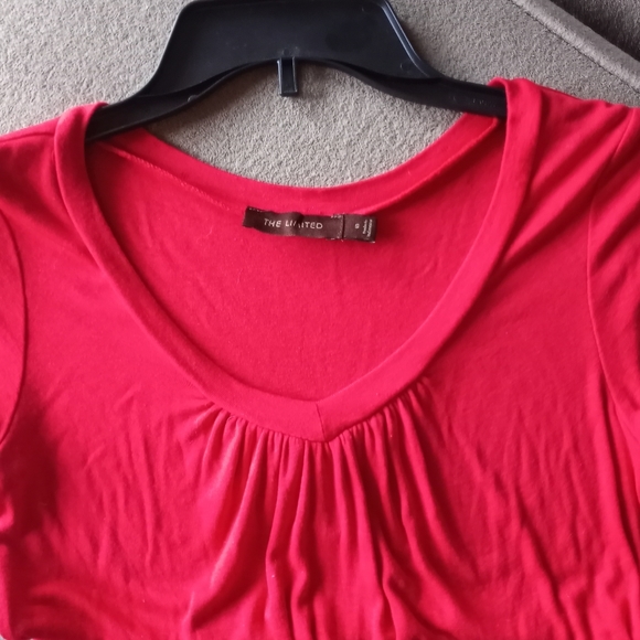 ❣The Limited vneck tshirt ❣ - Picture 2 of 2